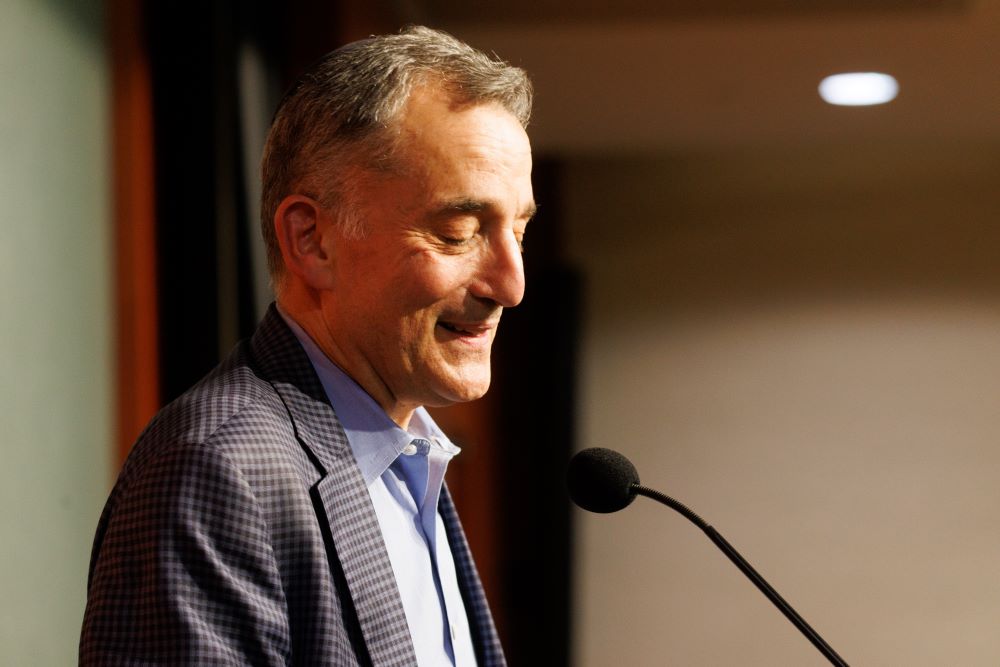 Rabbi Wolpe Presentation To Audience